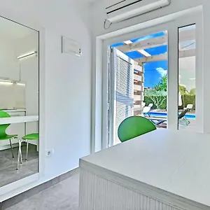 Elio Apartment